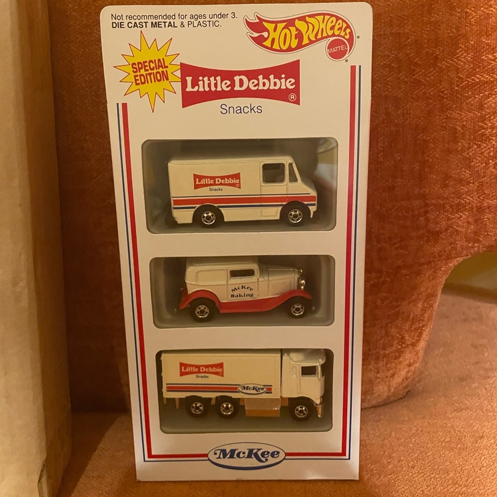 MCKEE Special Edition Little Debbie Snack Hot Wheels Set